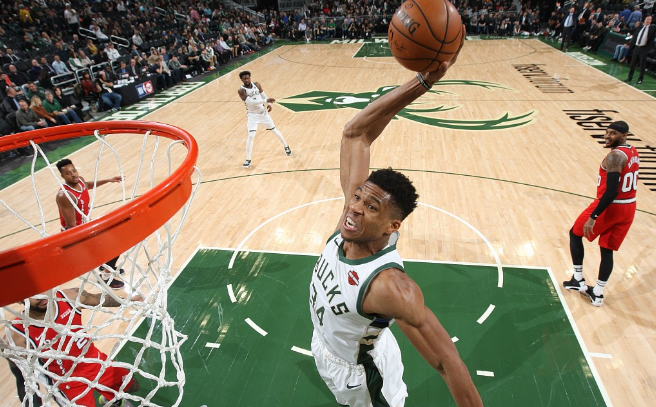  字母哥达成生涯第60次双十数据  