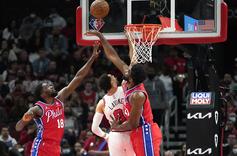  恩比德制霸内线轰下三双，七六人碾压热火显强队本色