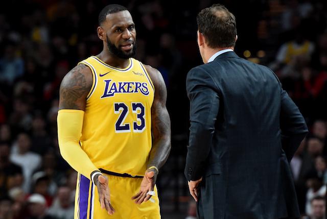 江南体育- 詹姆斯提前续约湖人，两年合同锁定未来核心