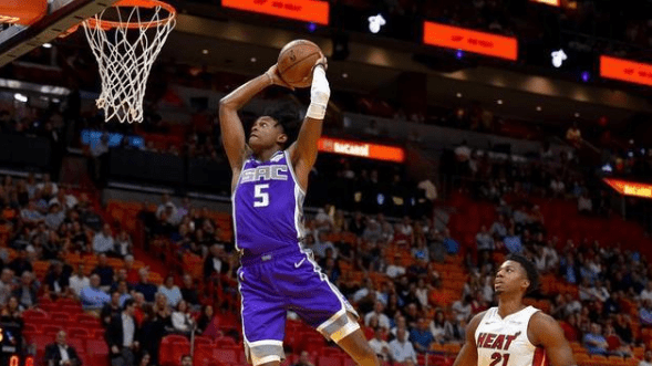 江南体育官网- 国王福克斯续约谈判破裂，专家预测明夏离队可能  